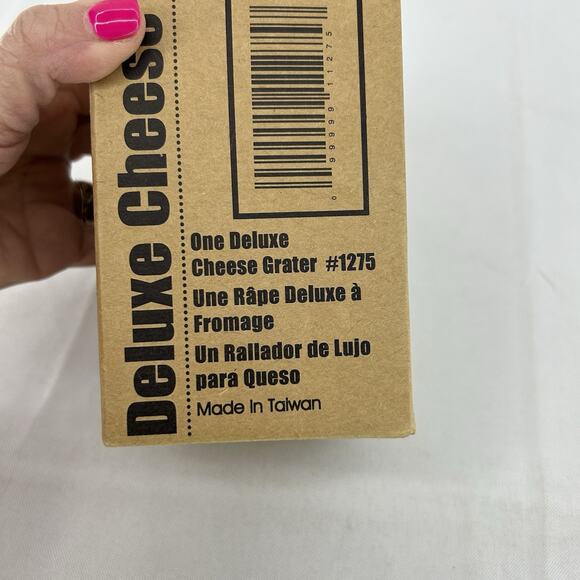Pampered Chef Deluxe Cheese Grater 1275 Barely Used Large And Small Graters - Picture 3 of 10